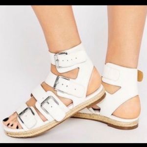 Kendall and Kylie Jackie gladiator sandals 8.5